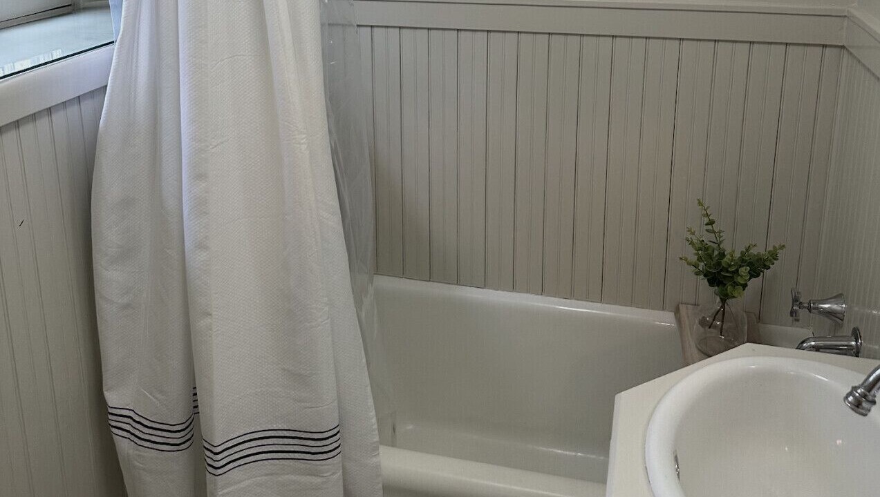 Photo of Bathroom in Oread