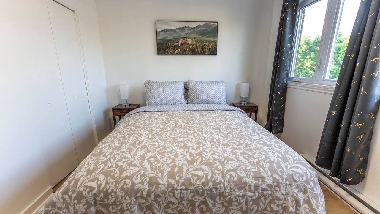 Photo of Bedroom in Laval-des-Rapides