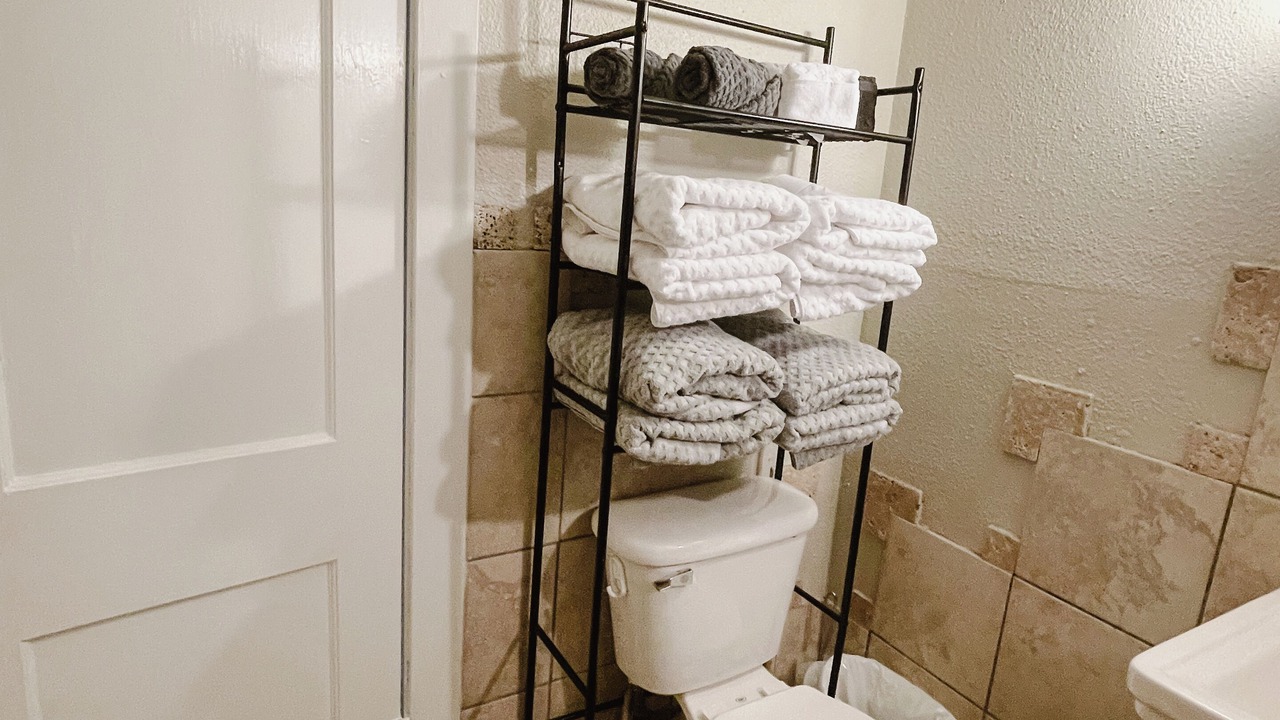 Photo of Bathroom in Shattuck