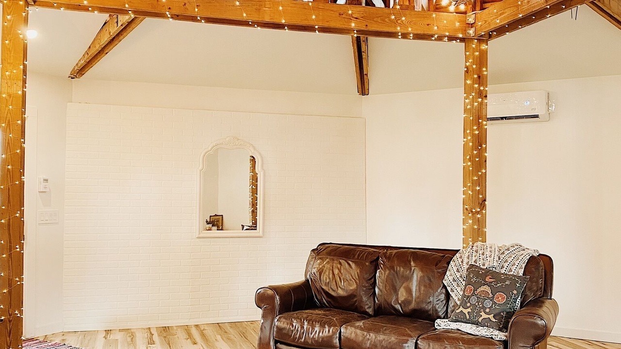 Photo of Livingroom in Travelers Rest