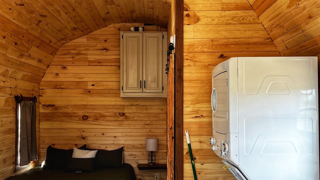 Photo of Bedroom in Barton County