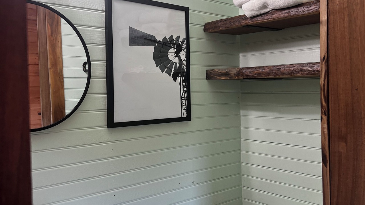 Photo of Bathroom in Barton County