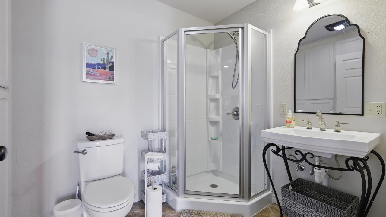 Photo of Bathroom in Thurber