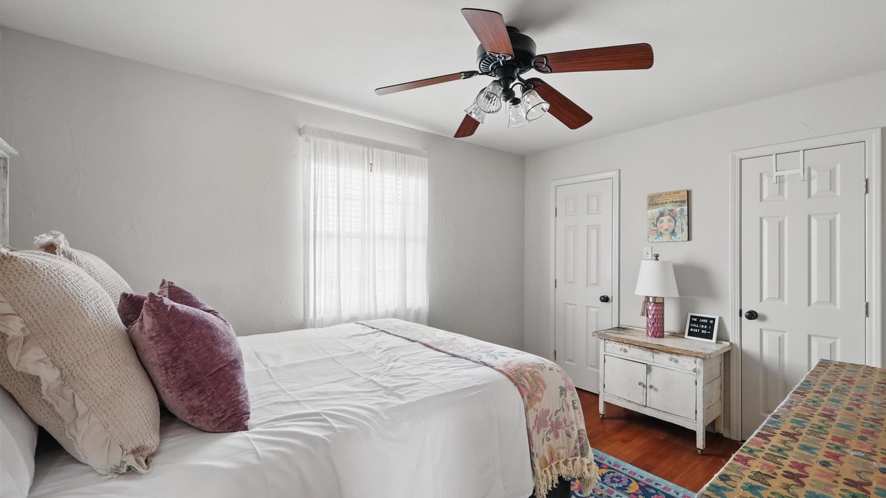 Photo of Bedroom in Thurber