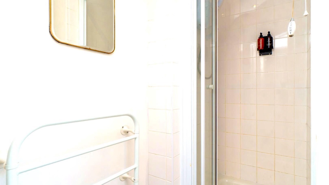 Photo of Bathroom in Pill