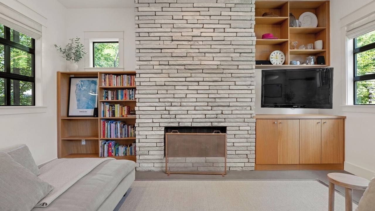 Photo of Livingroom in Blackshear-Prospect Hill