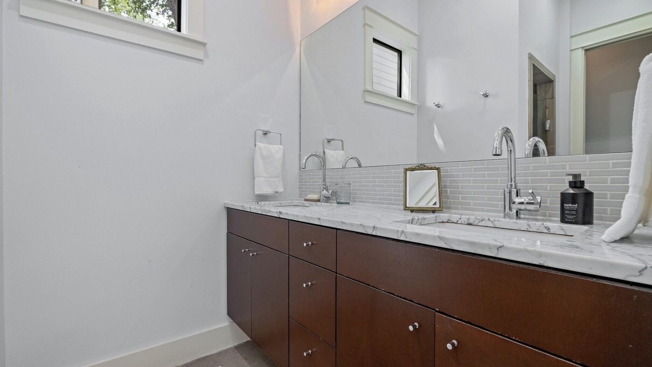 Photo of Bathroom in Blackshear-Prospect Hill