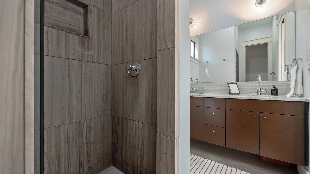 Photo of Bathroom in Blackshear-Prospect Hill