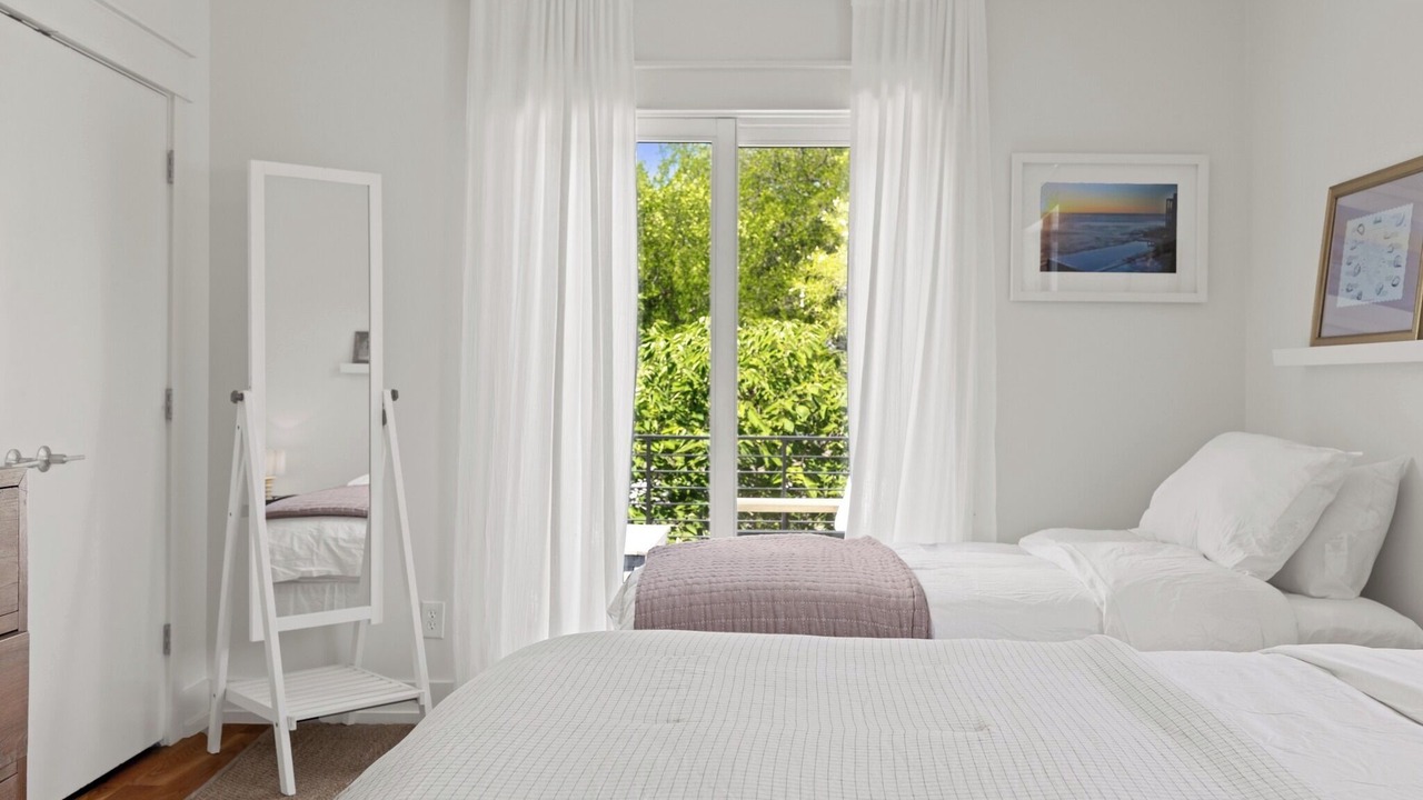 Photo of Bedroom in Blackshear-Prospect Hill