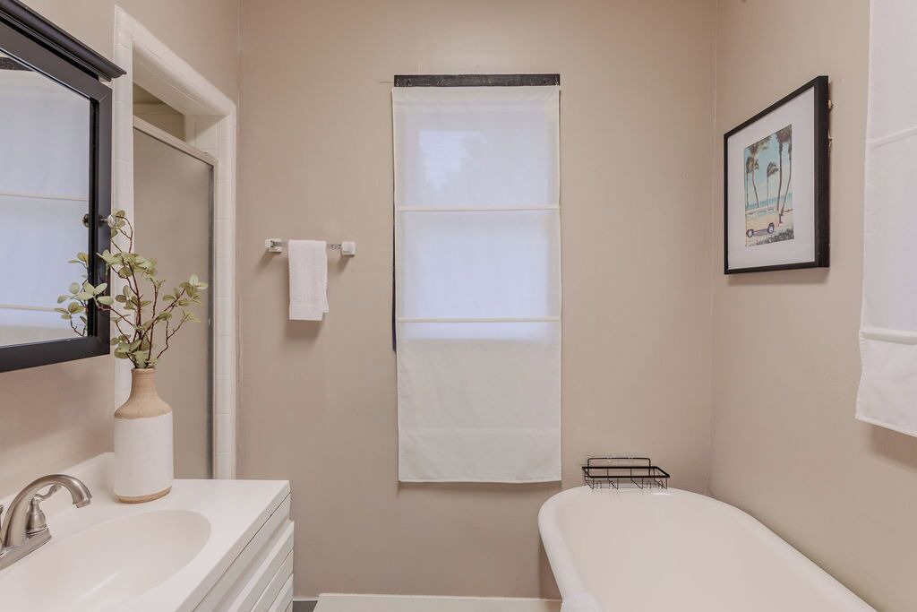 Photo of Bathroom in Neartown