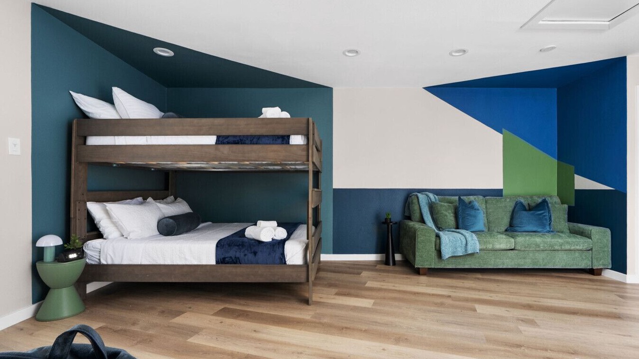 Photo of Bedroom in Glenlake