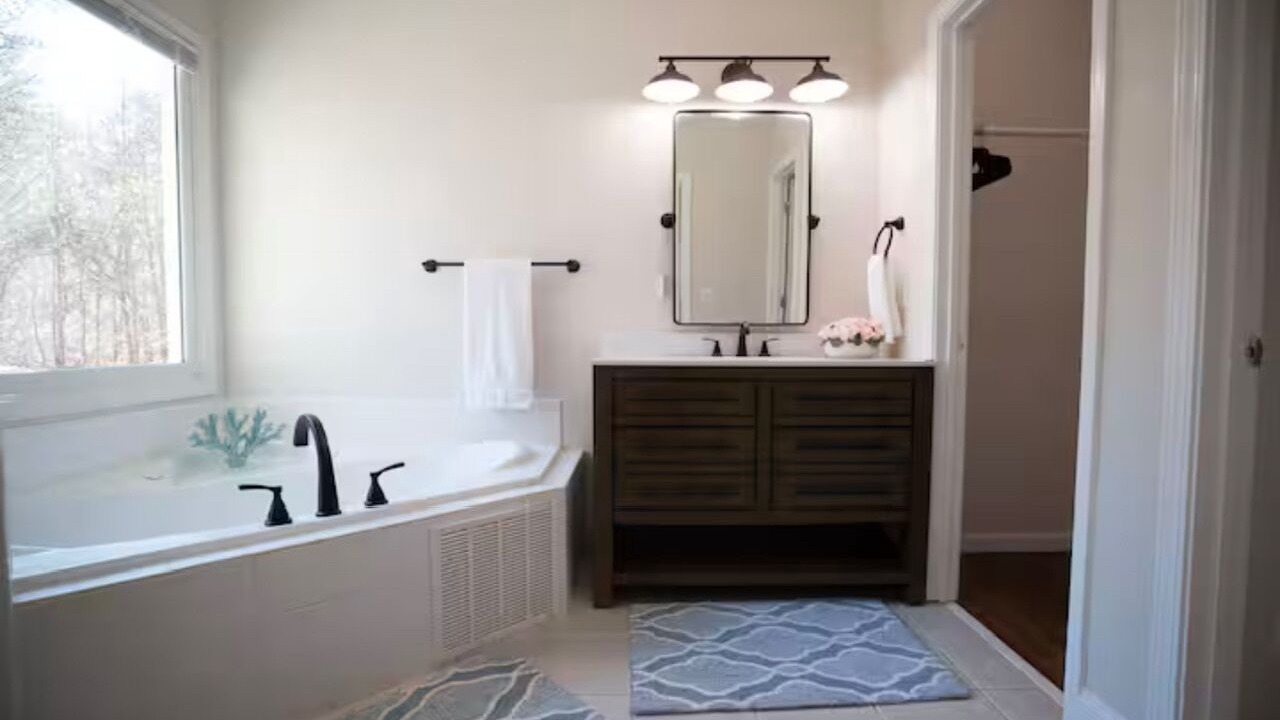 Photo of Bathroom in Gainesville
