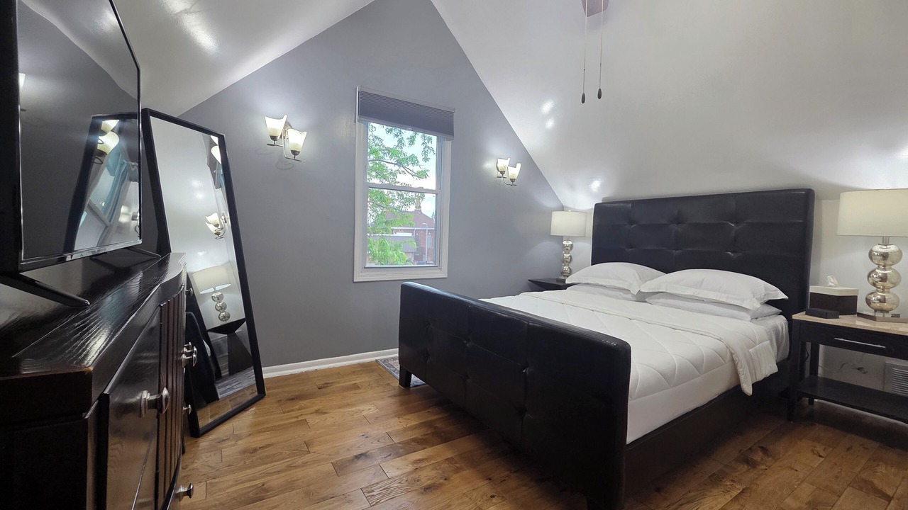 Photo of Bedroom in Whiting