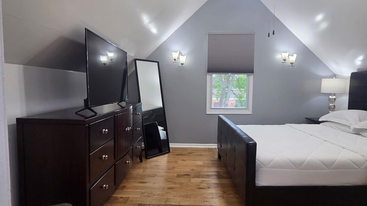 Photo of Bedroom in Whiting