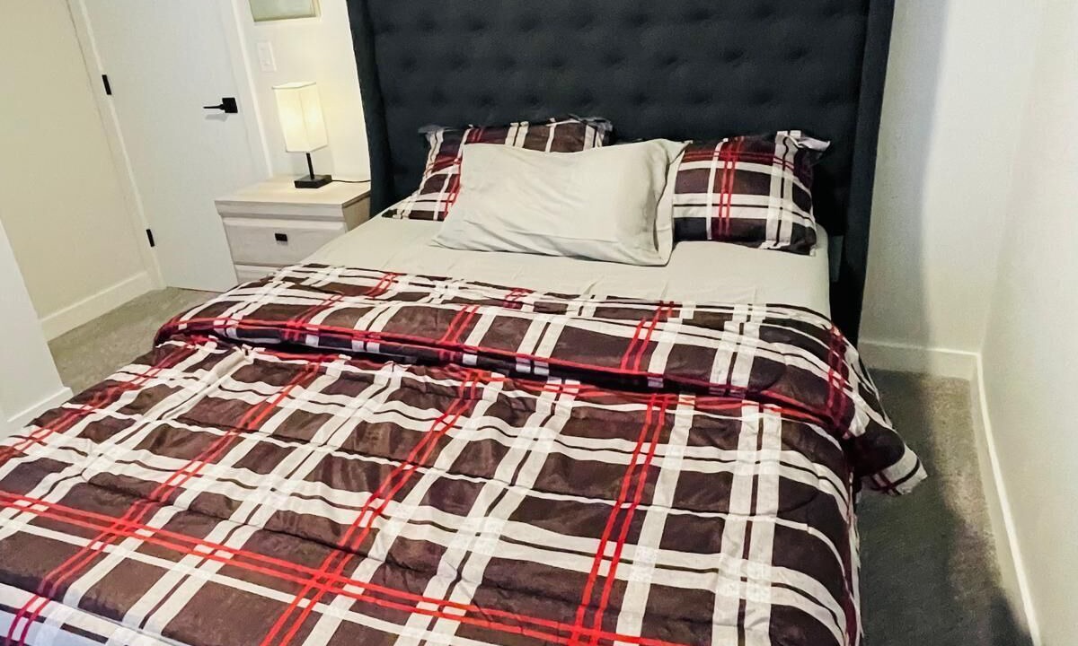 Photo of Bedroom in Evanston