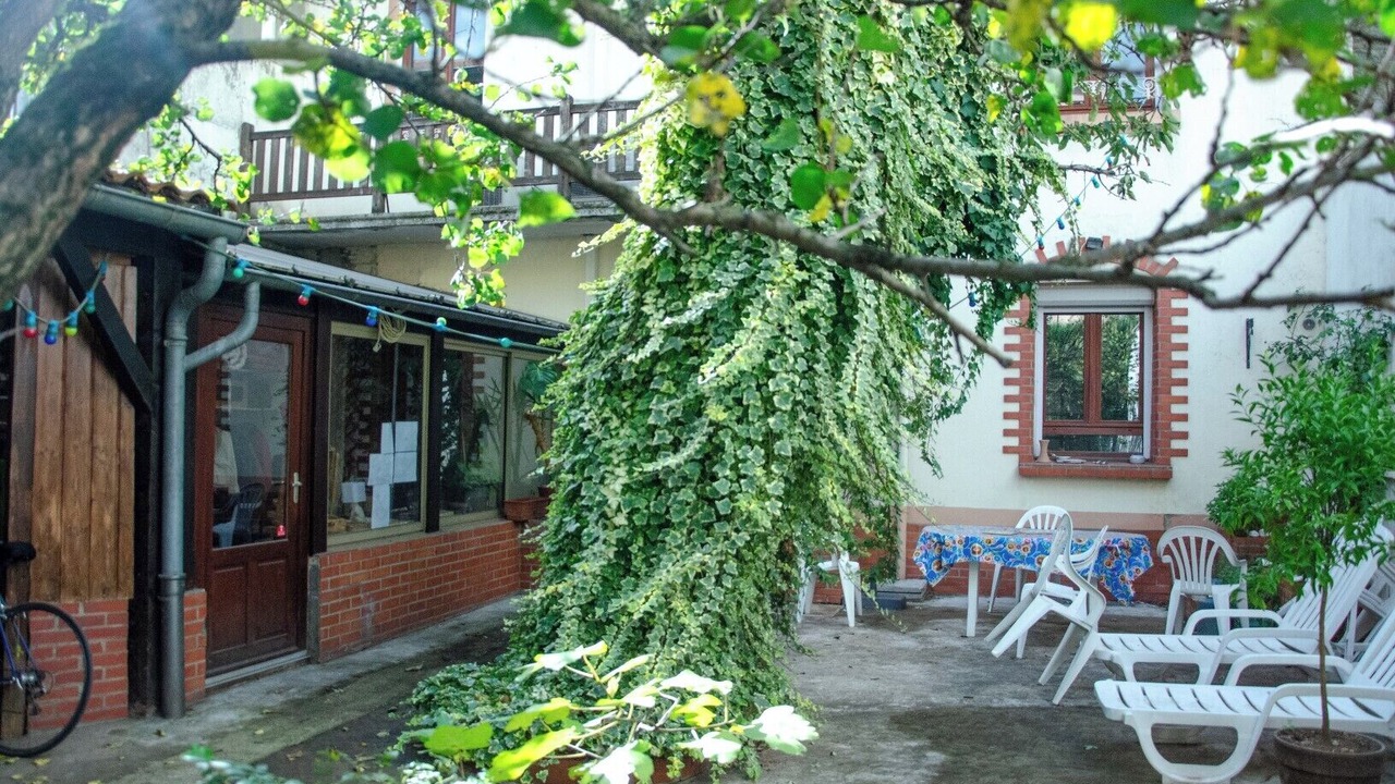Photo of Patio Balcony in Republique - Tolstoi