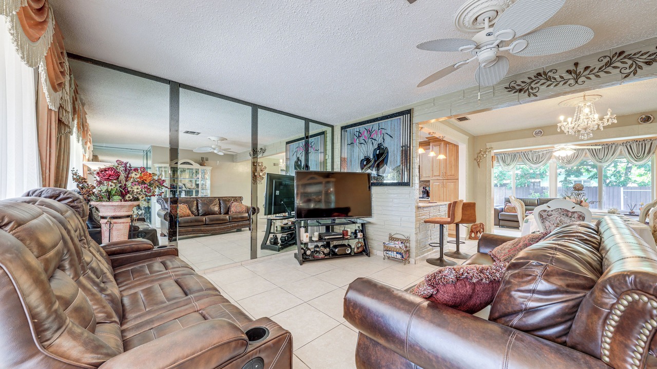 Photo of Bedroom in Miramar