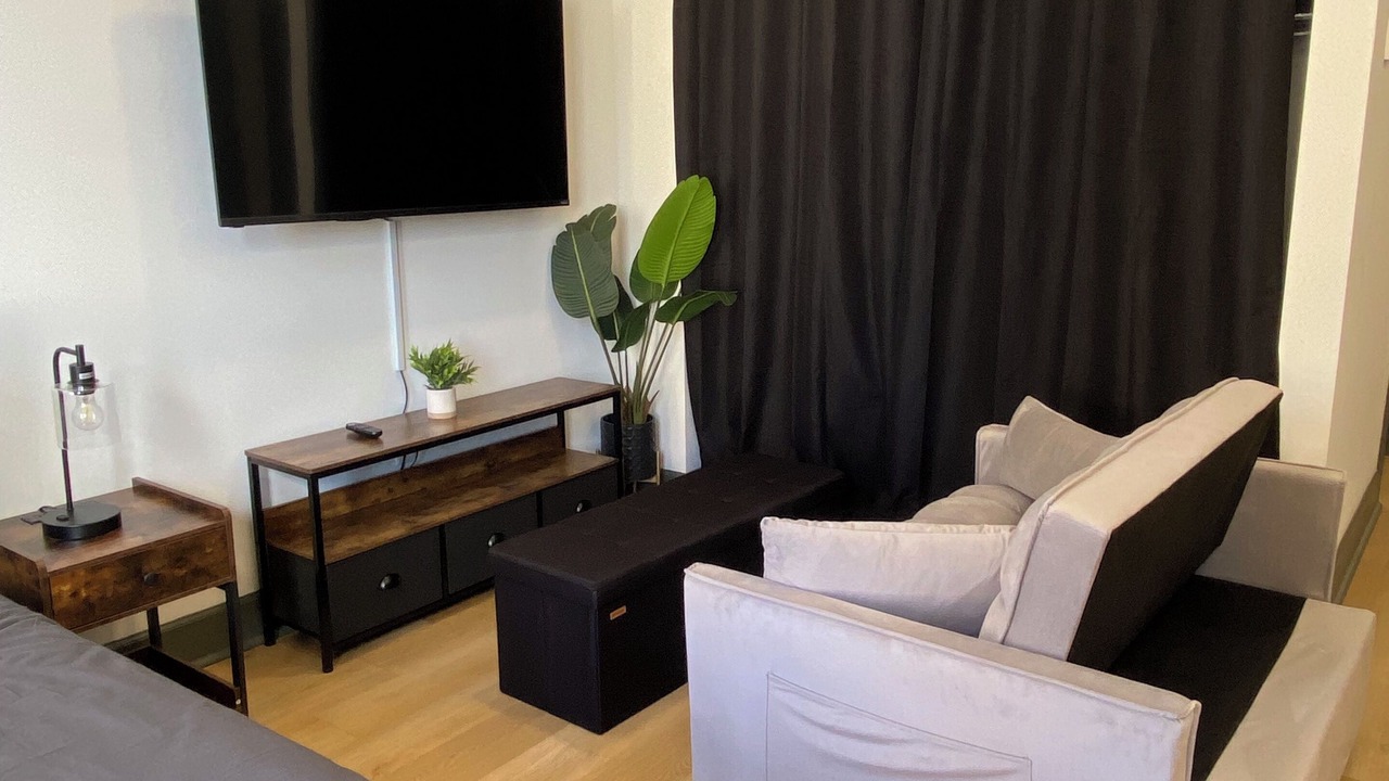 Photo of Bedroom in Central City