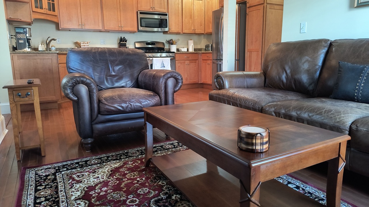 Photo of Others in Top of the Hill