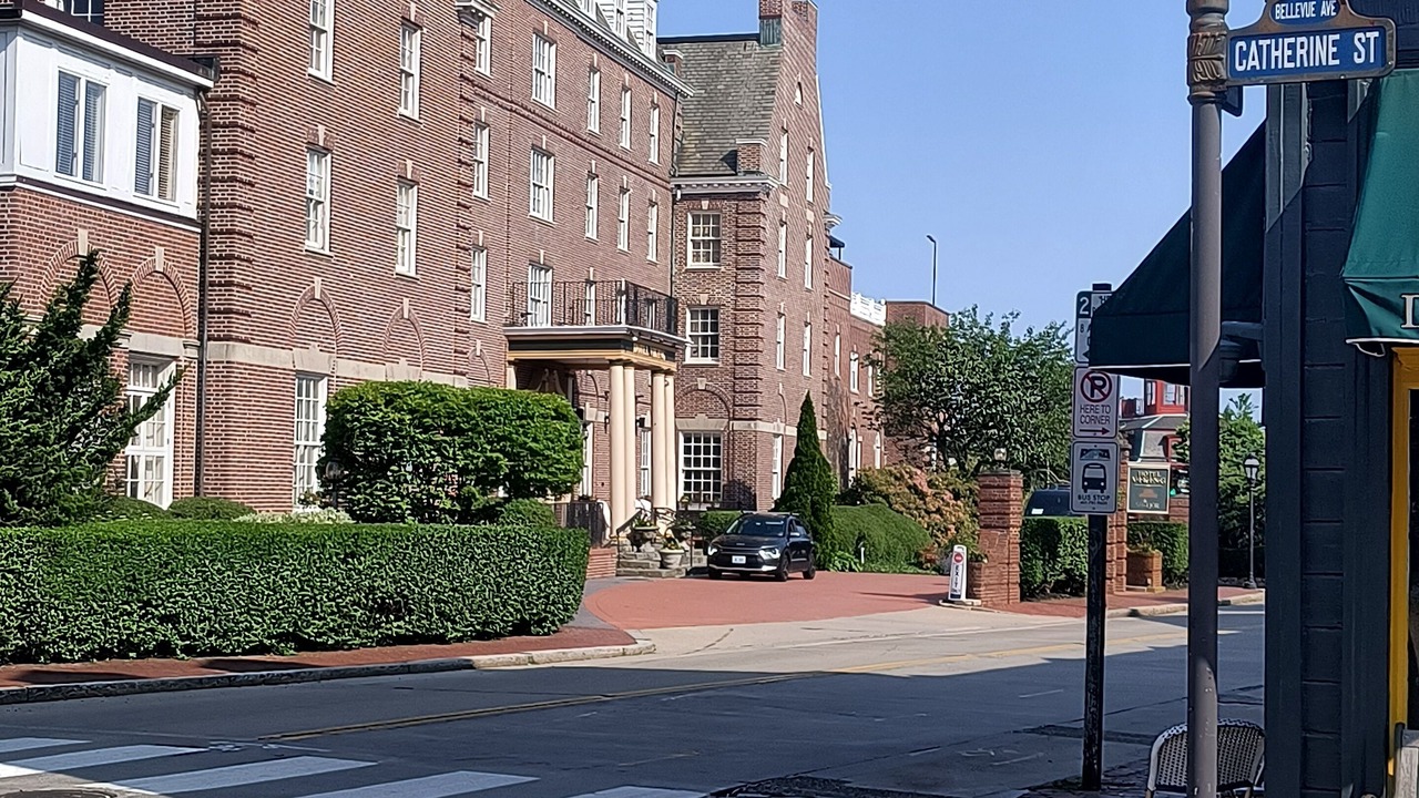 Photo of Others in Top of the Hill