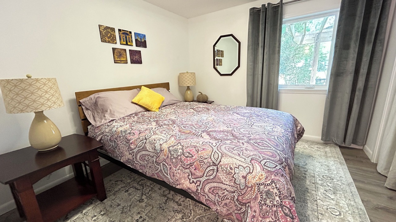 Photo of Bedroom in Fry's Spring