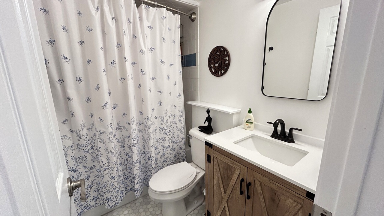 Photo of Bathroom in Fry's Spring