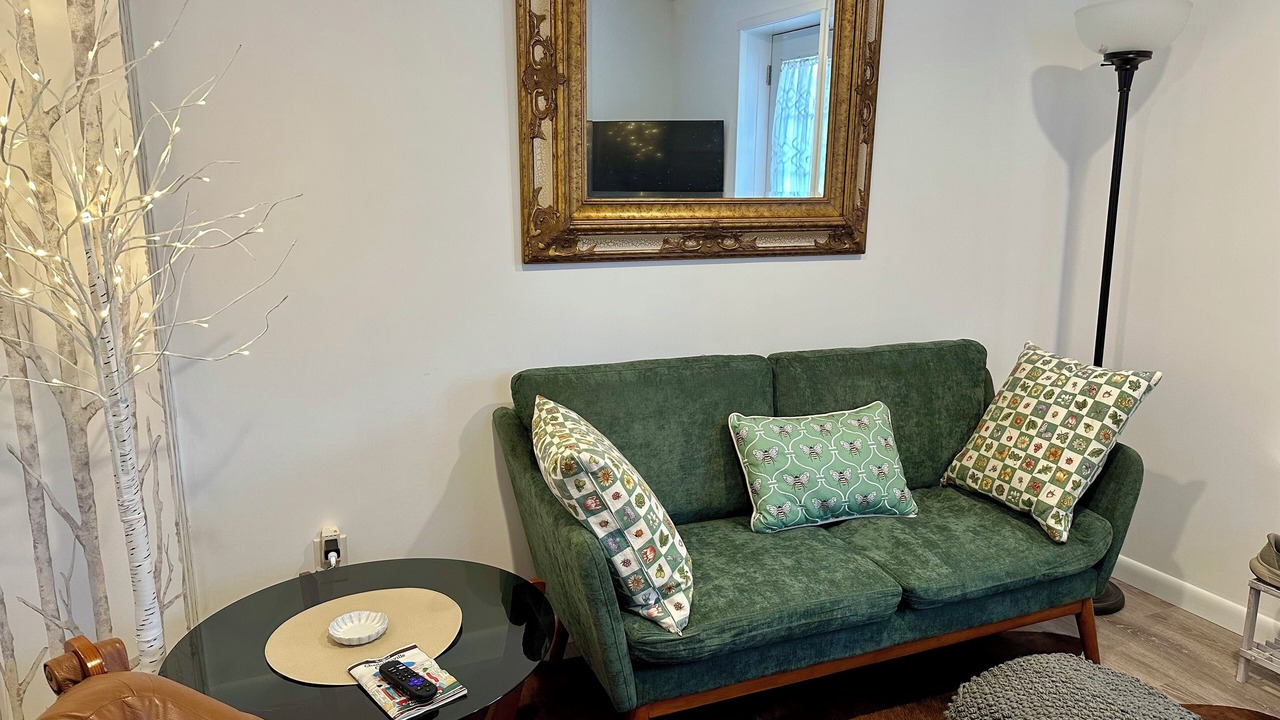 Photo of Livingroom in Fry's Spring