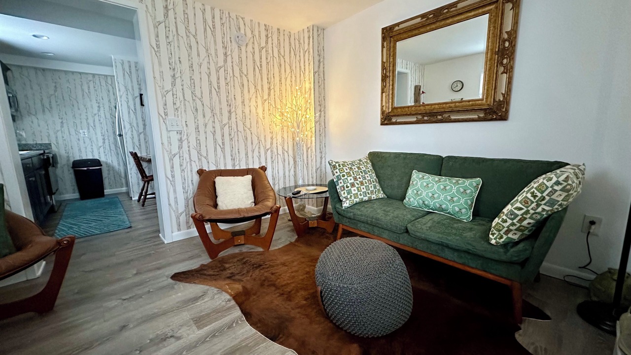 Photo of Livingroom in Fry's Spring