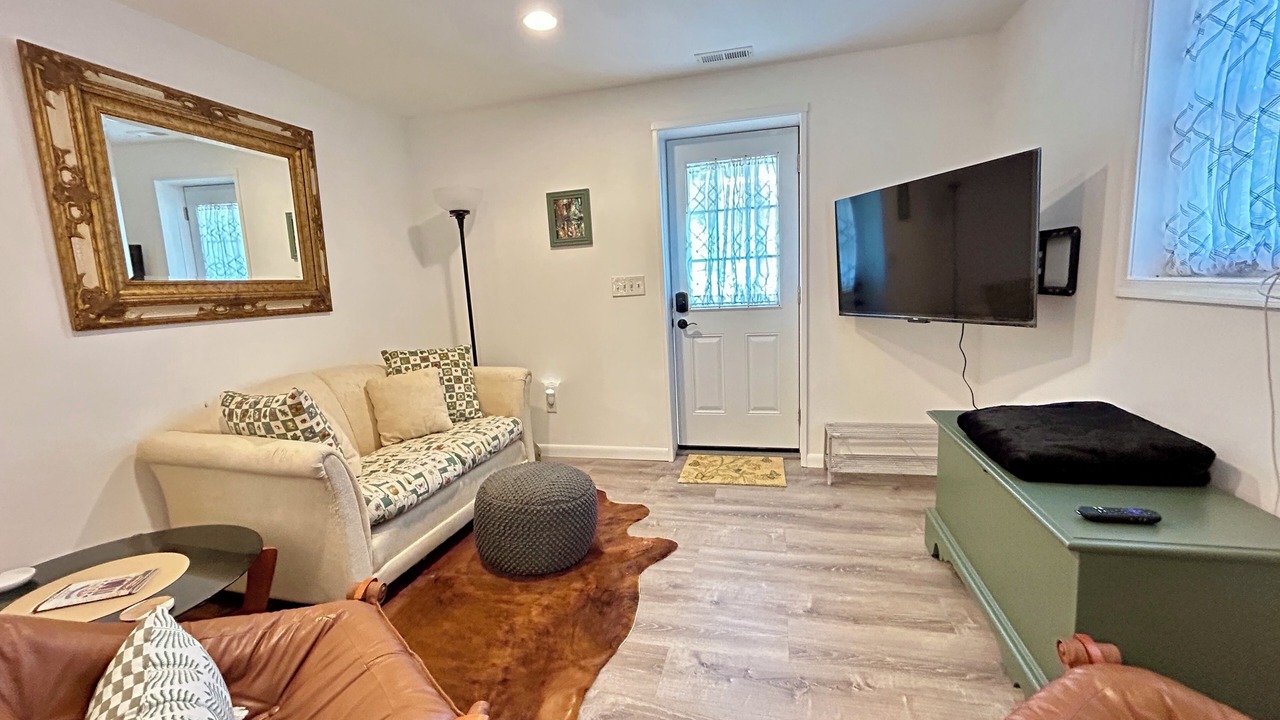 Photo of Livingroom in Fry's Spring