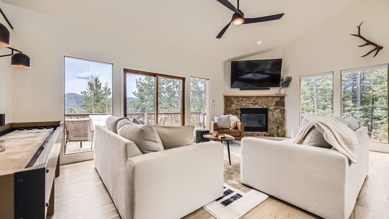 Photo of Livingroom in Pine