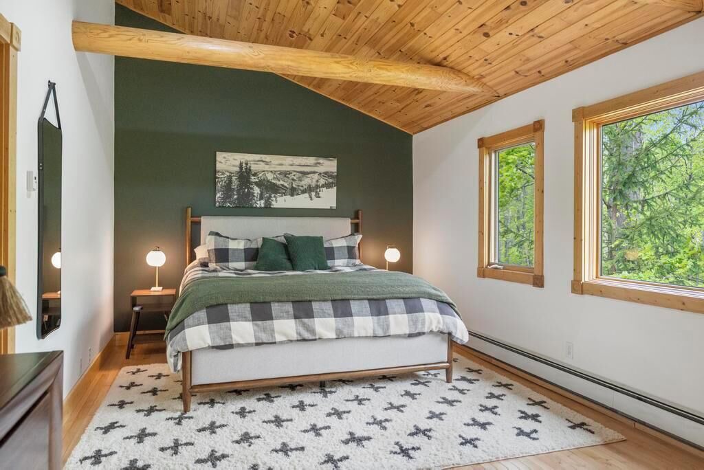 Photo of Bedroom in Alanson