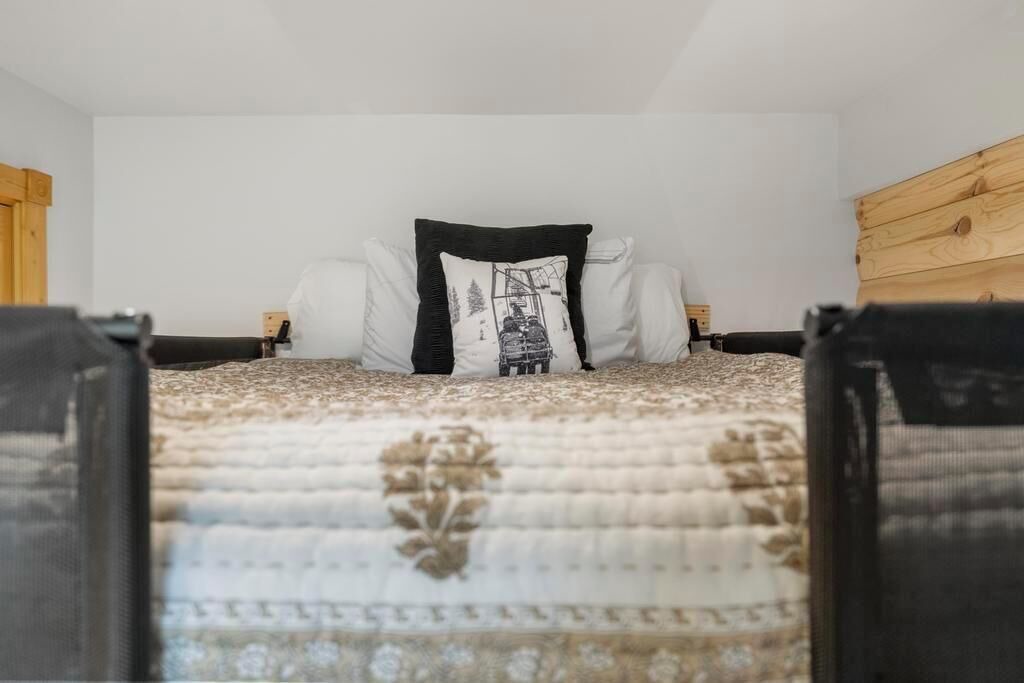 Photo of Bedroom in Alanson