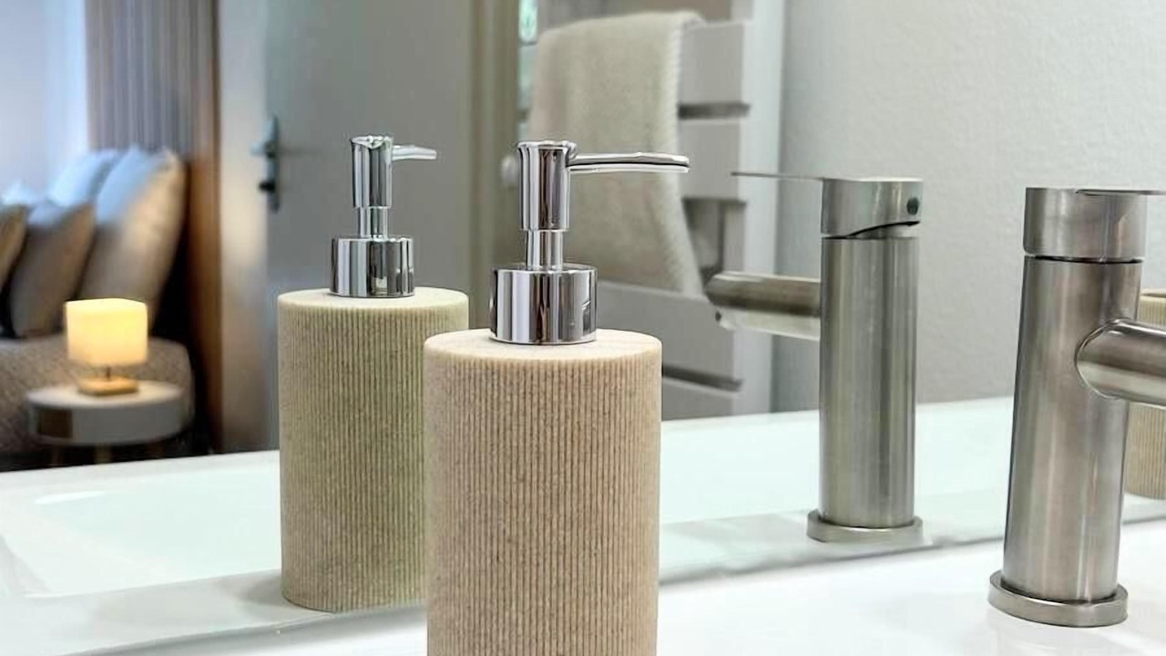 Photo of Bathroom in Castelnau-d'Estretefonds