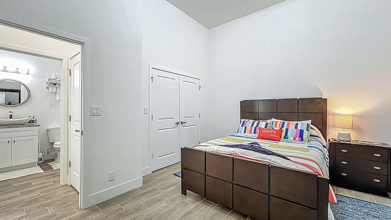 Photo of Bedroom in South Eola