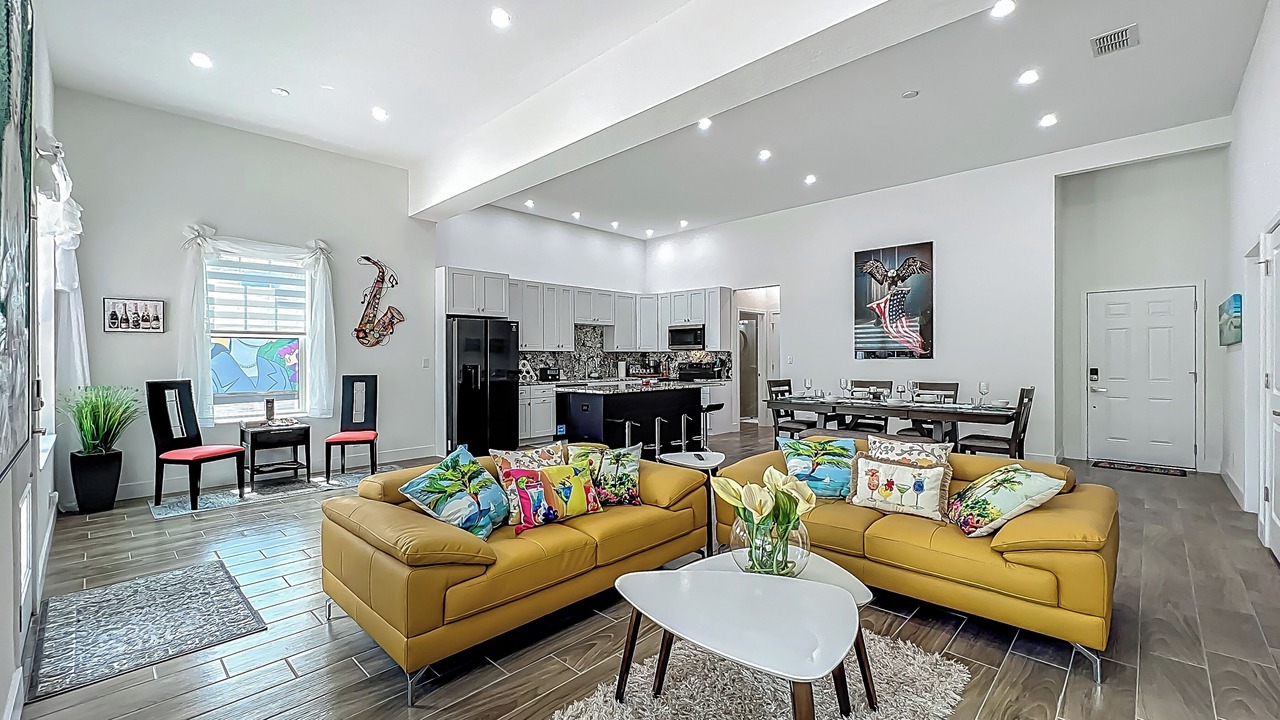 Photo of Livingroom in South Eola