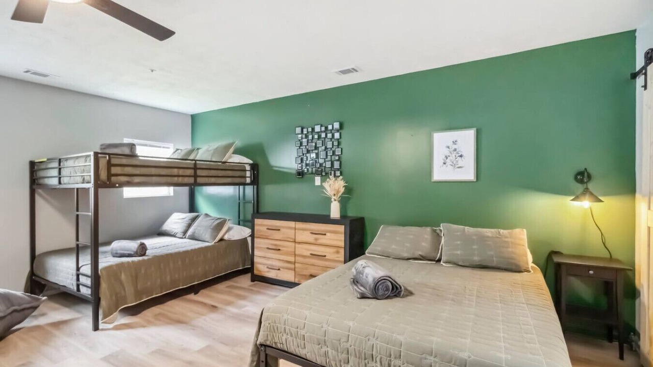 Photo of Bedroom in Lawrenceville