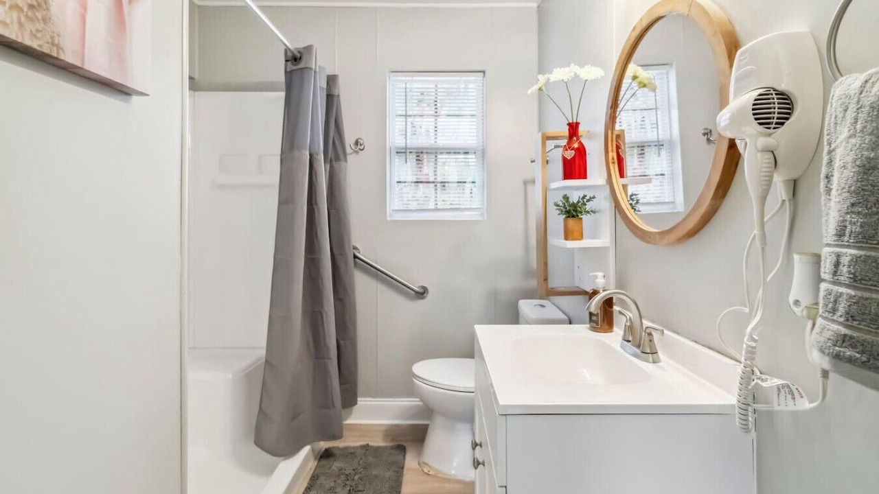 Photo of Bathroom in Lawrenceville