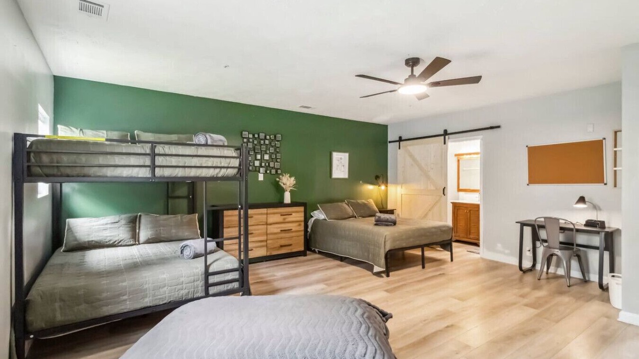 Photo of Bedroom in Lawrenceville