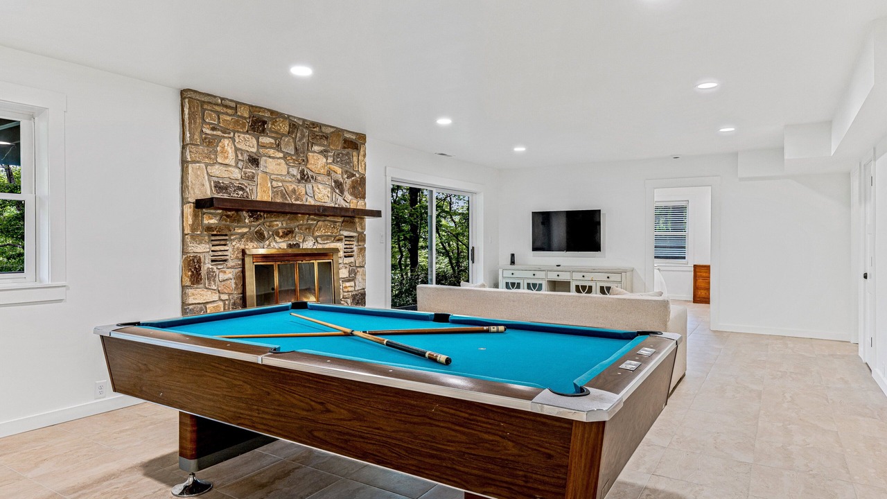 Photo of Bedroom in Lake Toxaway