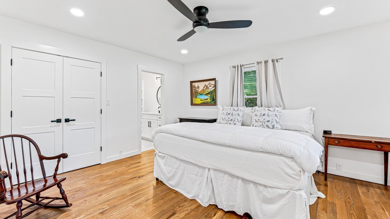 Photo of Bedroom in Lake Toxaway