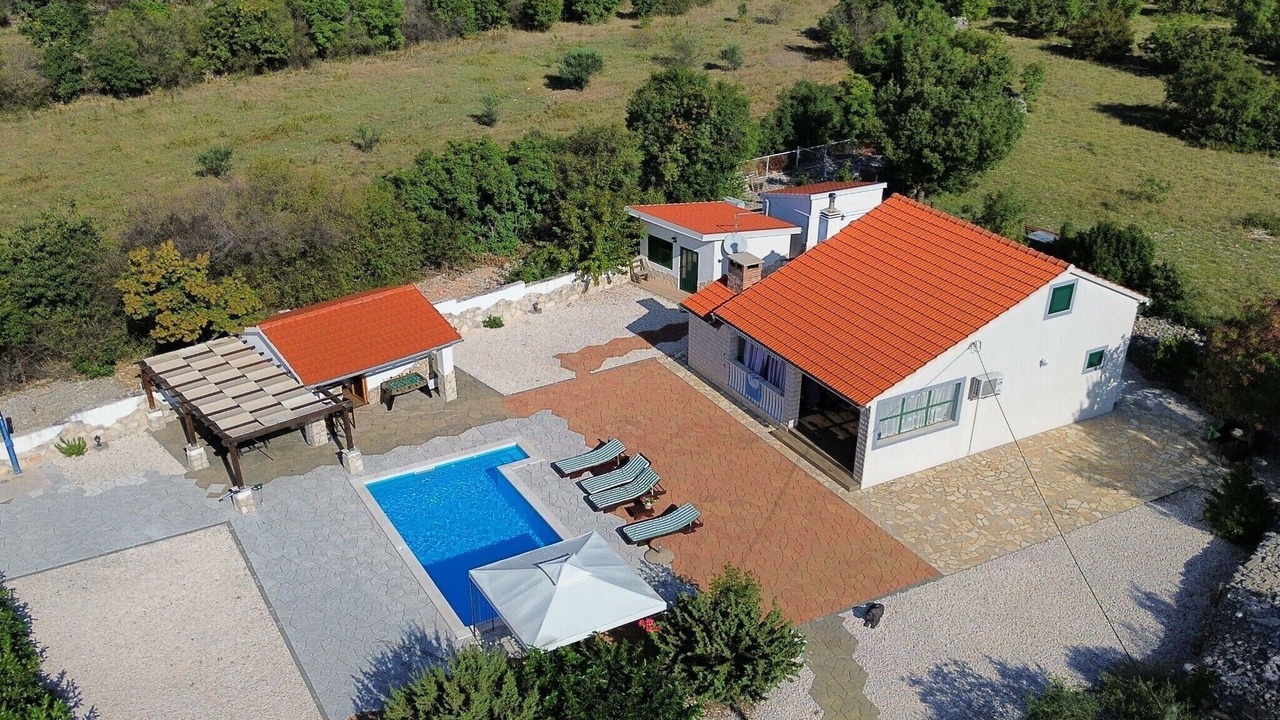 Photo of Outdoor in Bristane
