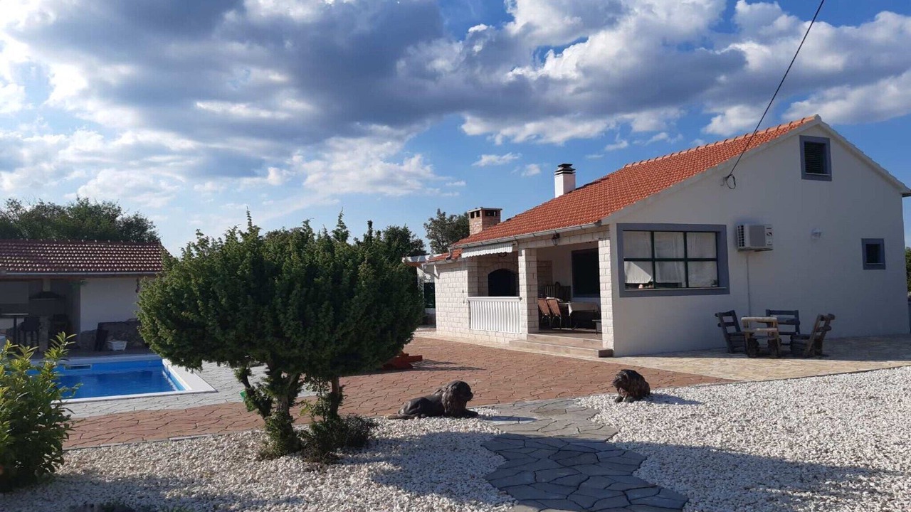 Photo of Outdoor in Bristane