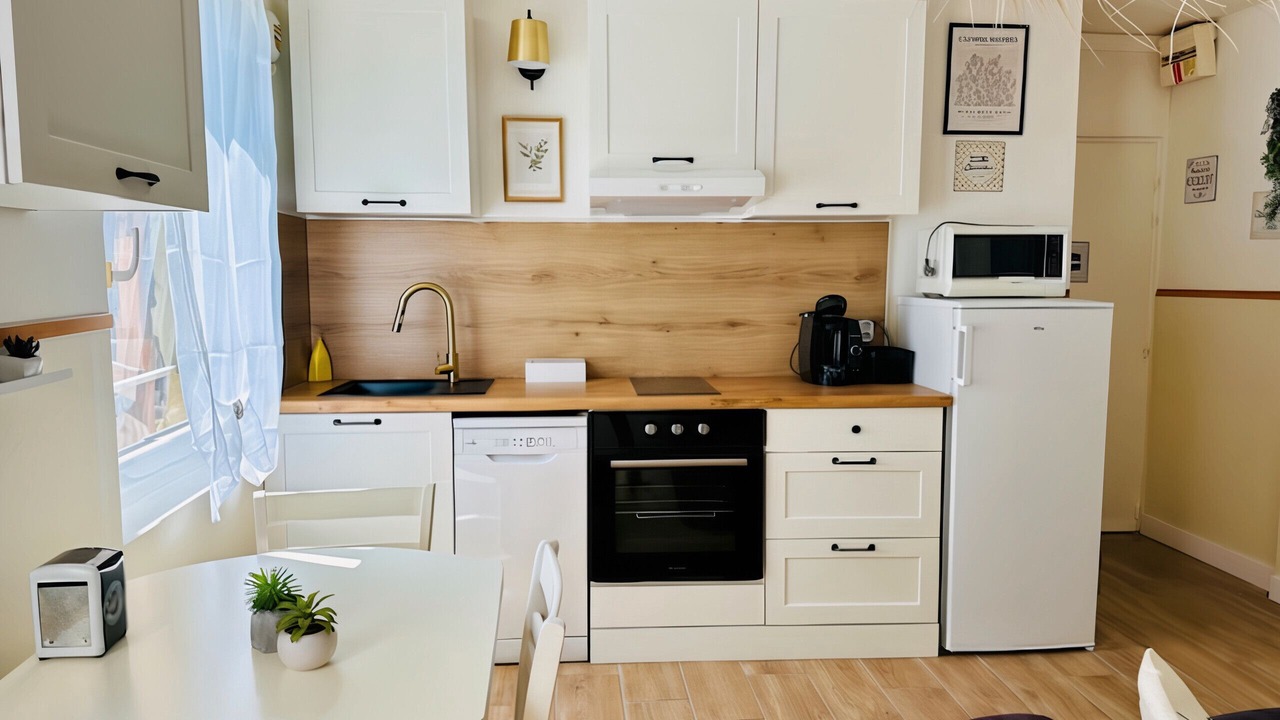 Photo of Kitchen in Saint-Martin-du-Littoral