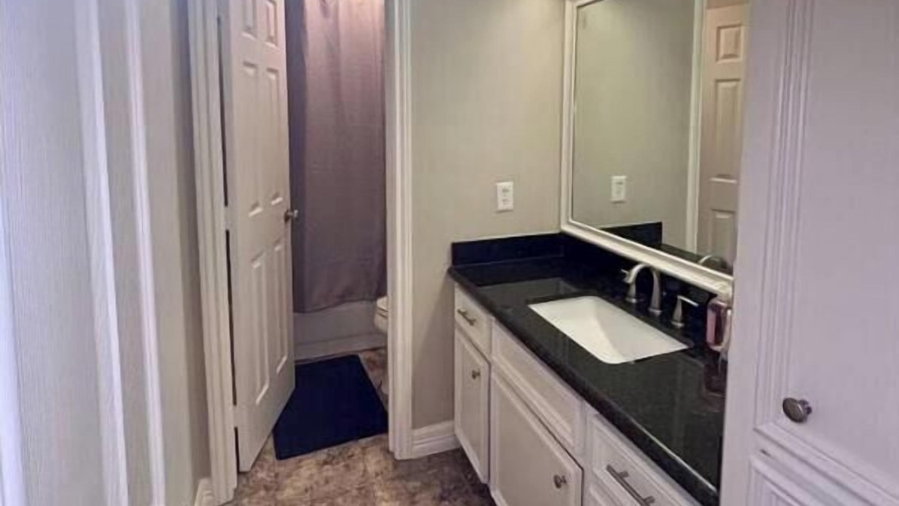 Photo of Bathroom in Klein