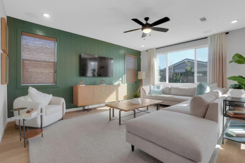 Photo of Livingroom in Lathrop