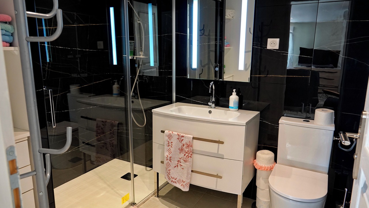 Photo of Bathroom in Villeveyrac