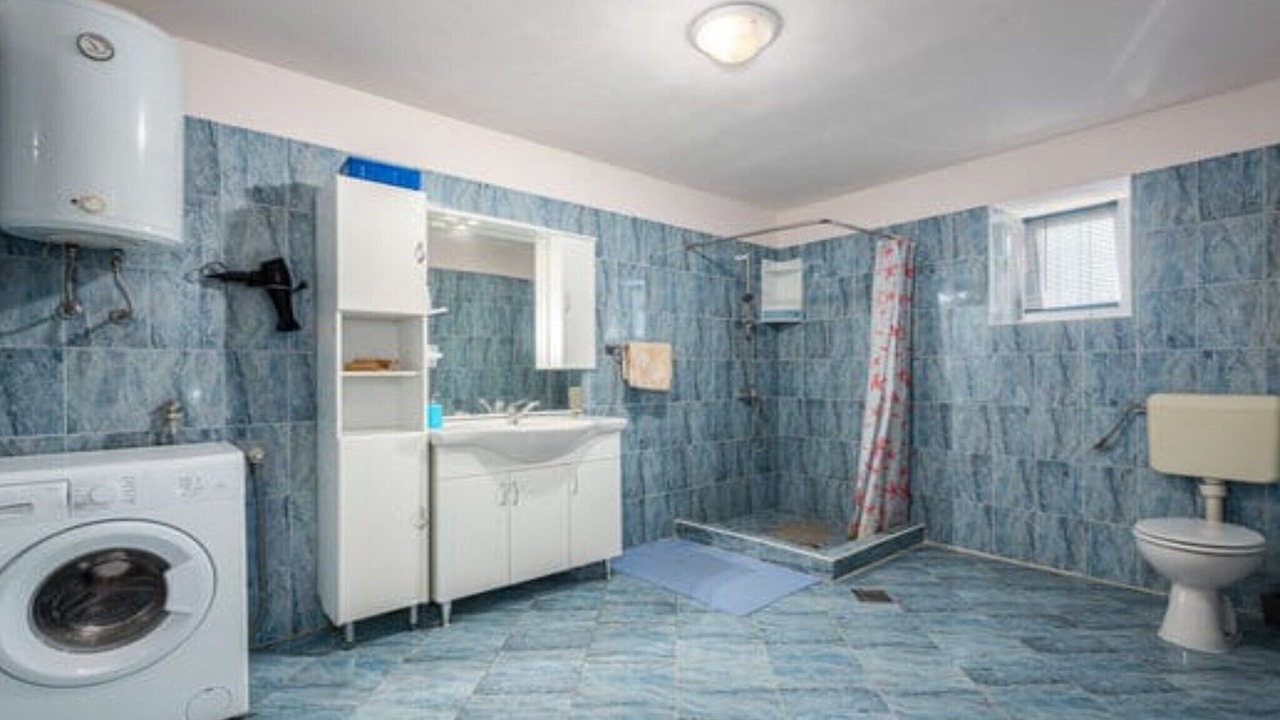 Photo of Bathroom in Gajana