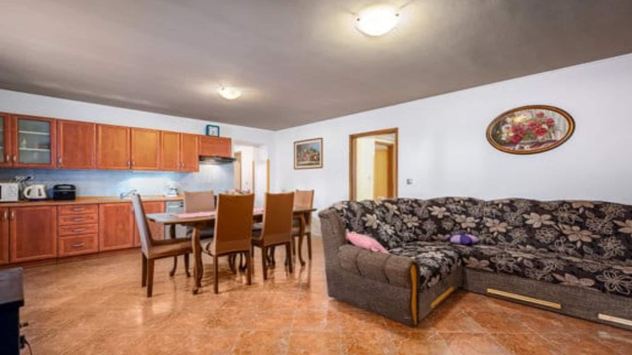 Photo of Livingroom in Gajana