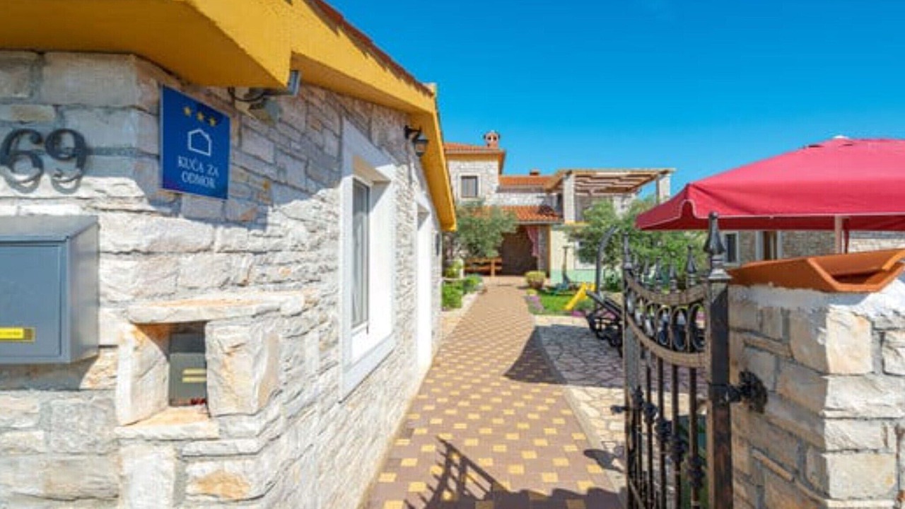 Photo of Outdoor in Gajana