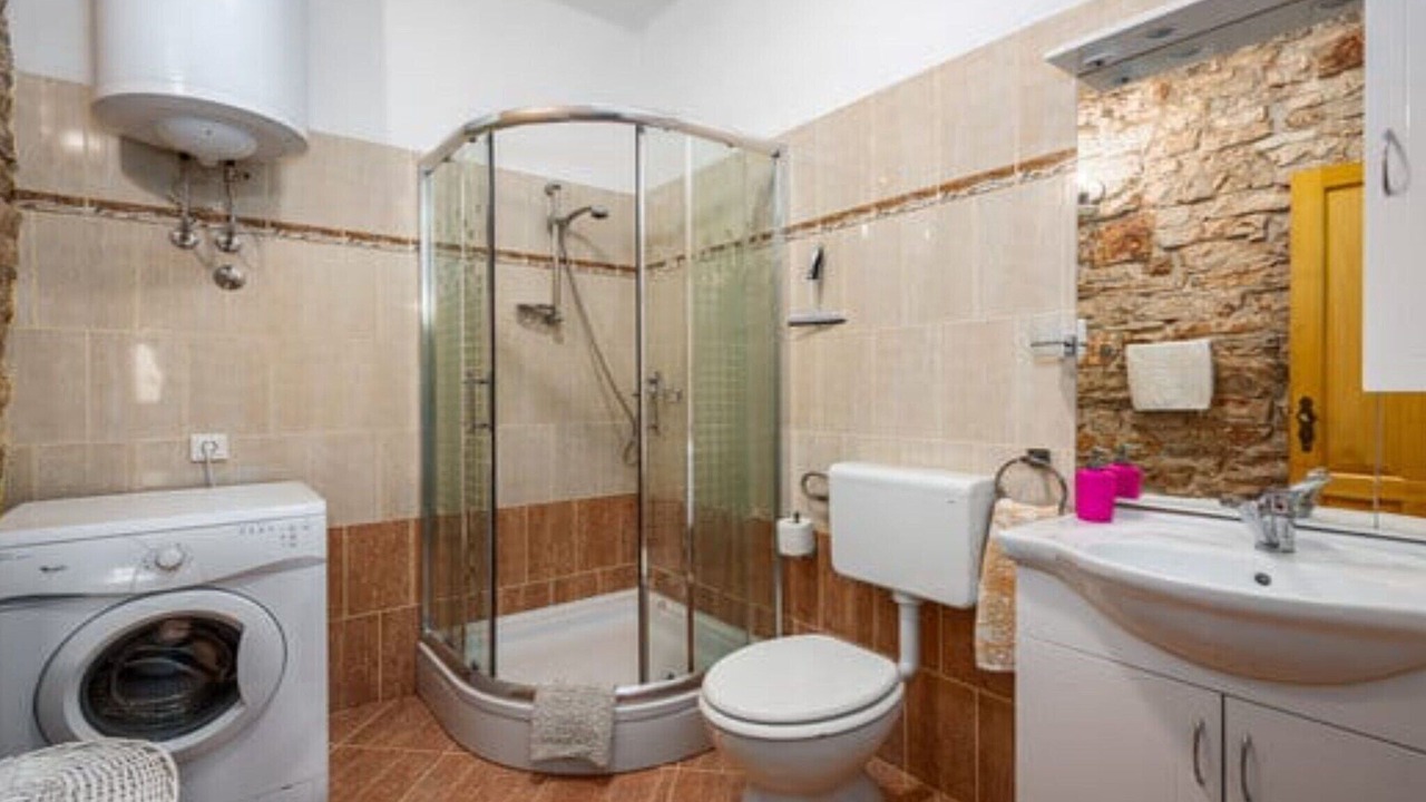 Photo of Bathroom in Gajana